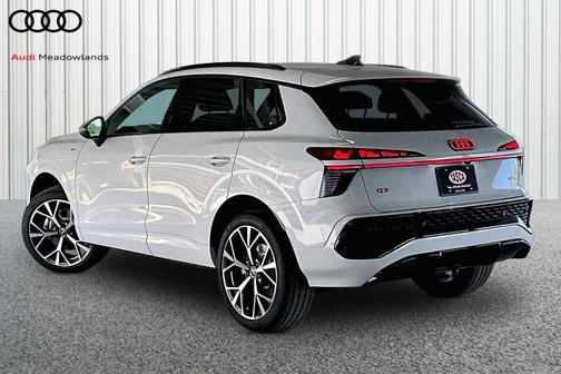 Glacier White Metallic 2026 Audi Q3 S line
