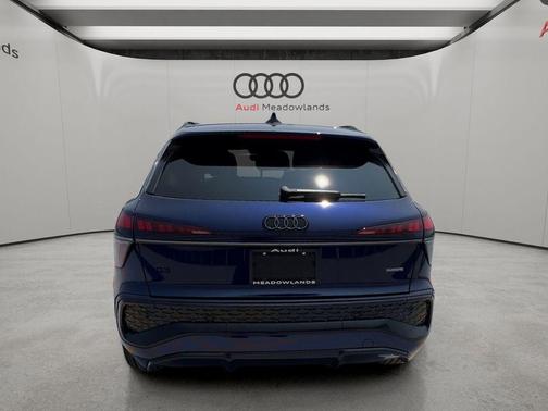 Navarra Blue Metallic 2026 Audi Q3 S line