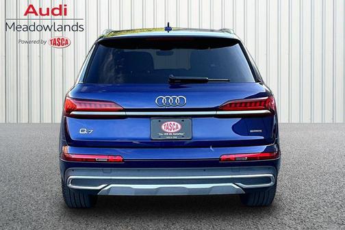 Navarra Blue Metallic 2022 Audi Q7 55 Premium