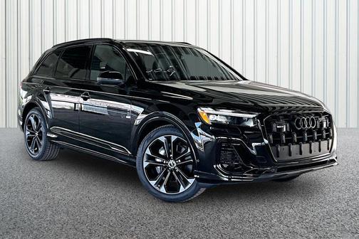 Mythos Black Metallic 2026 Audi Q7 55 Premium Plus