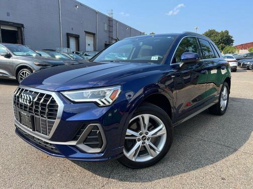 Navarra Blue Metallic 2024 Audi Q3 Premium 45 TFSI S line quattro Tiptronic