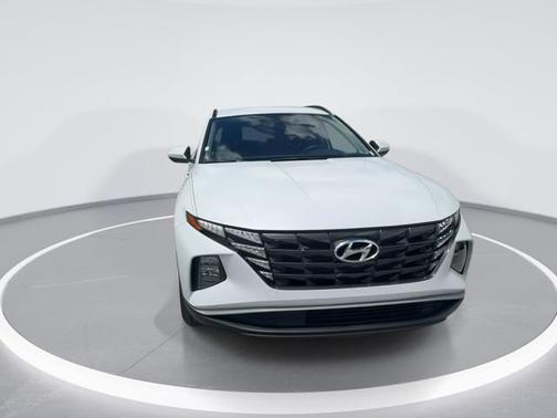 White Pearl 2024 Hyundai TUCSON SEL