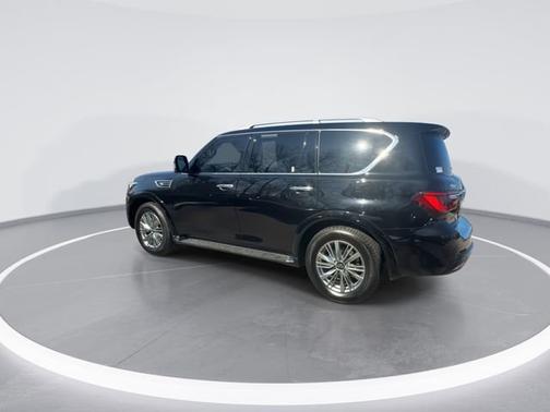2022 INFINITI QX80 LUXE