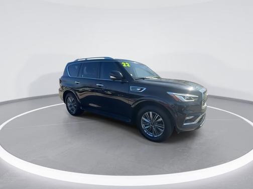 2022 INFINITI QX80 LUXE