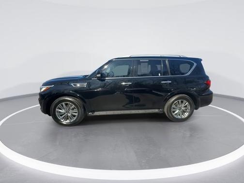 2022 INFINITI QX80 LUXE