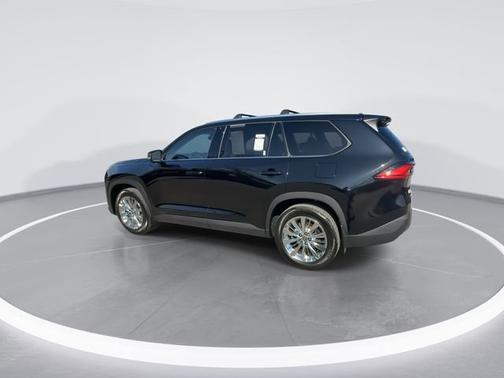 Black 2024 Toyota Grand Highlander XLE