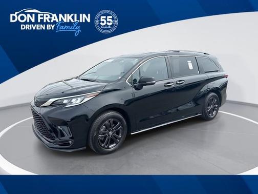 2024 Toyota Sienna LE