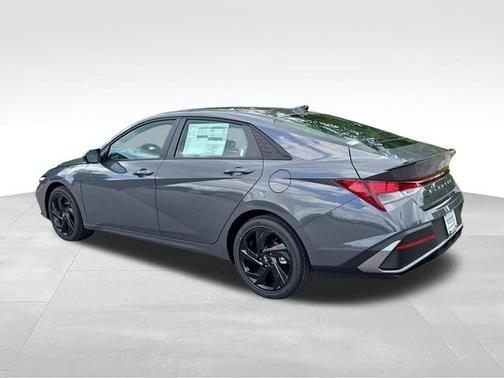 Ecotronic Gray 2026 Hyundai ELANTRA SEL Sport Plus