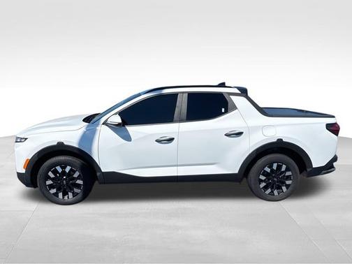 Atlas White 2025 Hyundai SANTA CRUZ SEL Activity