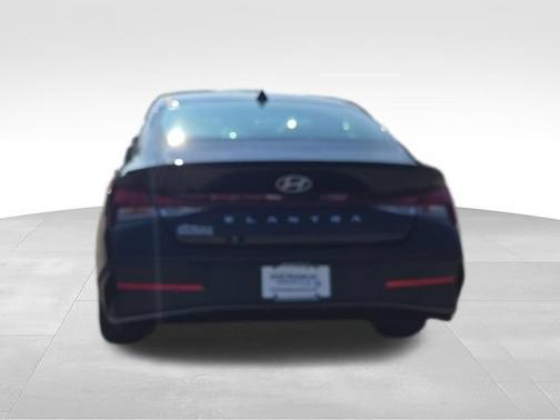 Abyss Black 2026 Hyundai ELANTRA SEL Sport Plus