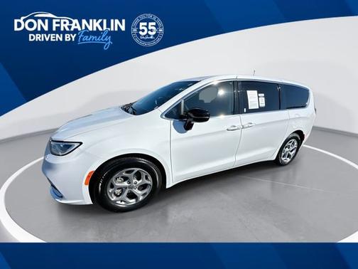 Bright White Clearcoat 2024 Chrysler Pacifica Limited