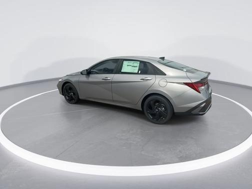 Fluid Metal 2026 Hyundai ELANTRA HEV SEL Sport