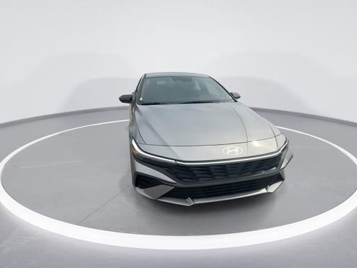 Fluid Metal 2026 Hyundai ELANTRA HEV SEL Sport