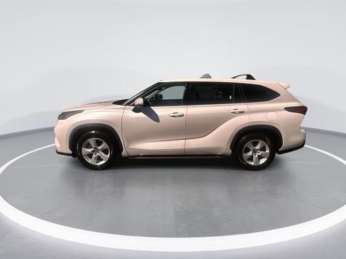 2021 Toyota Highlander LE