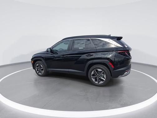 Phantom Black 2026 Hyundai TUCSON SEL Premium