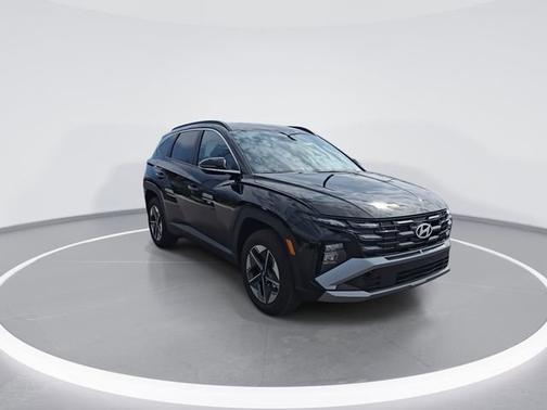 Phantom Black 2026 Hyundai TUCSON SEL Premium