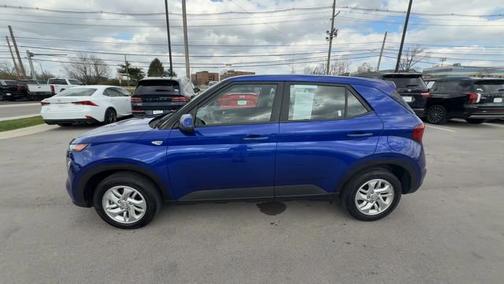 2022 Hyundai VENUE SE