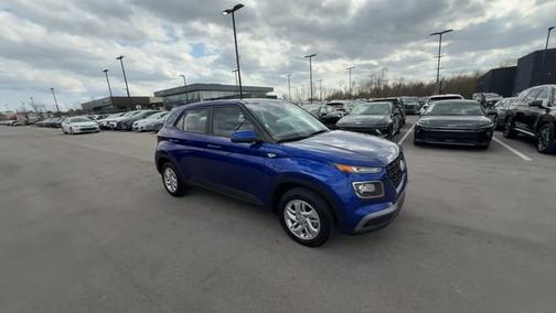 2022 Hyundai VENUE SE