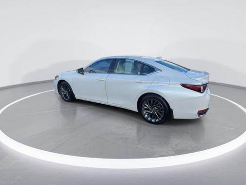 2025 Lexus ES 300h ES 300h Ultra Luxury
