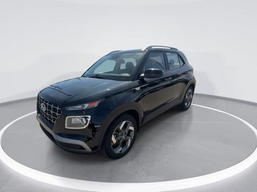 Black Noir Pearl 2022 Hyundai VENUE SEL