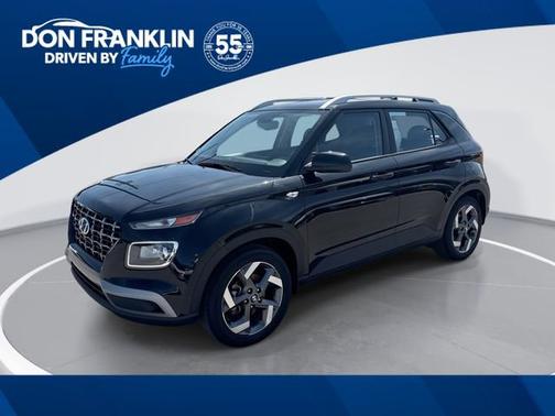 Black Noir Pearl 2022 Hyundai VENUE SEL