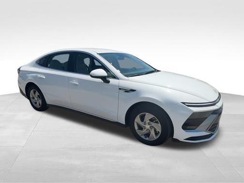 Serenity White 2025 Hyundai SONATA SE