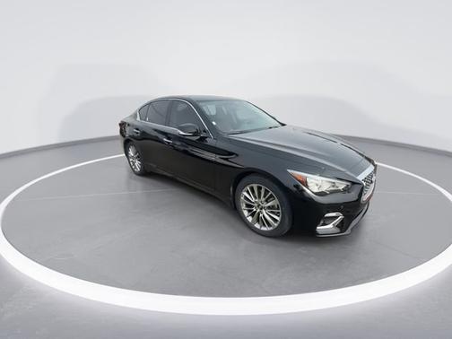 2023 INFINITI Q50 LUXE