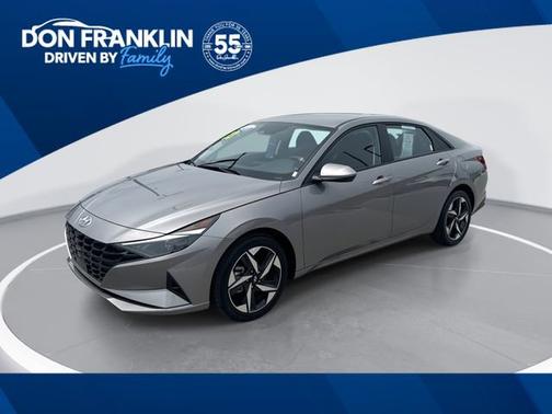 Fluid Metal 2023 Hyundai ELANTRA SEL
