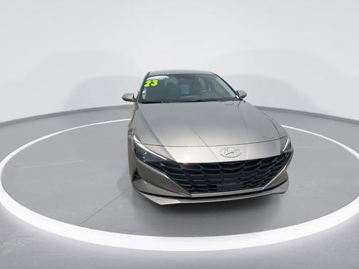 Fluid Metal 2023 Hyundai ELANTRA SEL