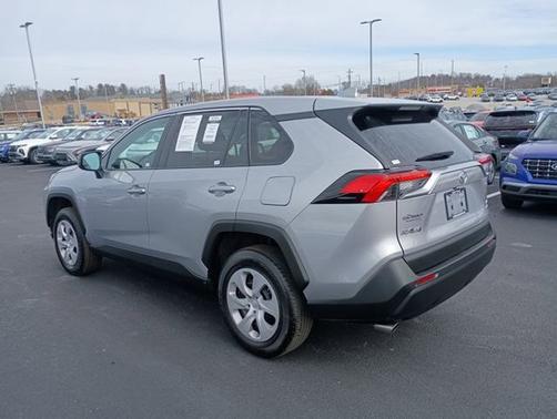 2024 Toyota RAV4 LE