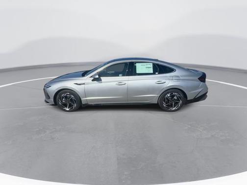 Aero Silver 2024 Hyundai SONATA SEL