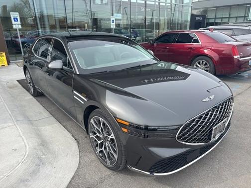 2024 Genesis G90 e-SC