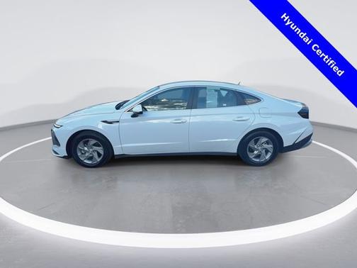 2025 Hyundai SONATA SE