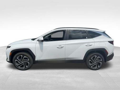 Serenity White Pearl 2026 Hyundai TUCSON SEL Plus