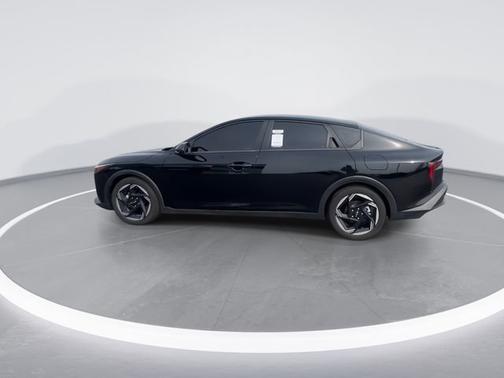 Aurora Black Pearl 2025 Kia K4 EX