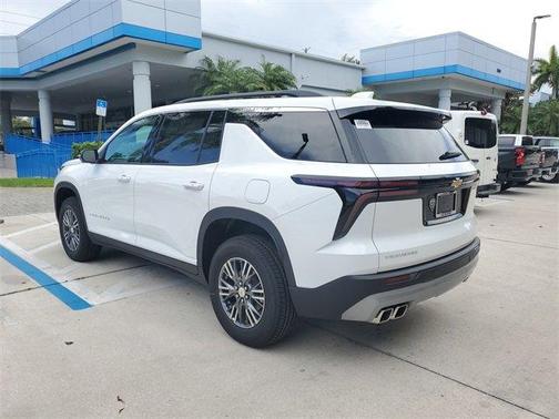 2025 Chevrolet Traverse LT