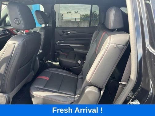 Black Metallic 2024 Chevrolet Traverse RS