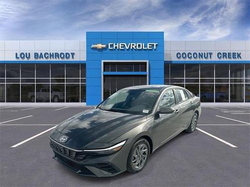 2024 Hyundai ELANTRA SEL