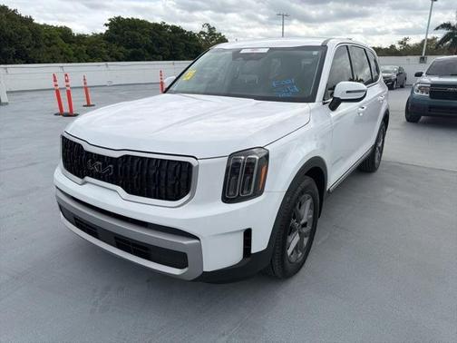 2023 Kia Telluride LX