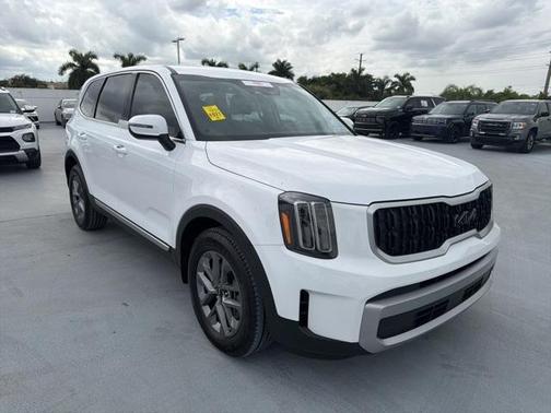 2023 Kia Telluride LX