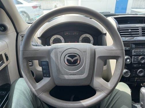 2009 Mazda Tribute i Sport