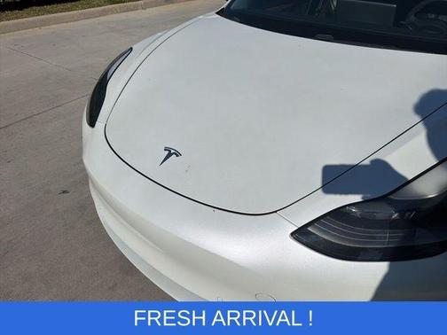 White 2021 Tesla Model 3 Standard Range Plus