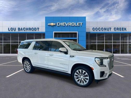 White Frost 2022 GMC Yukon XL Denali