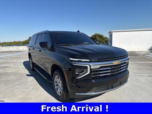 2023 Chevrolet Suburban LT