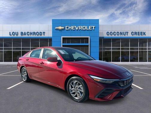 2024 Hyundai ELANTRA SEL