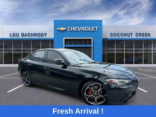 Black Metallic 2022 Alfa Romeo Giulia Veloce