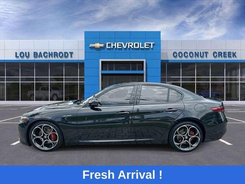Black Metallic 2022 Alfa Romeo Giulia Veloce
