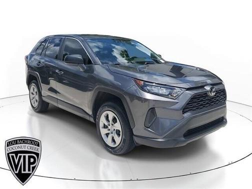 2022 Toyota RAV4 LE