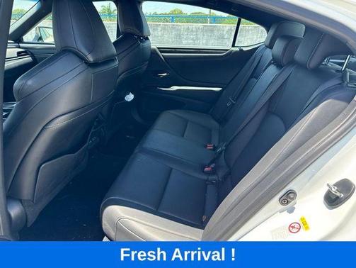 Ultra White 2019 Lexus ES 350 F Sport