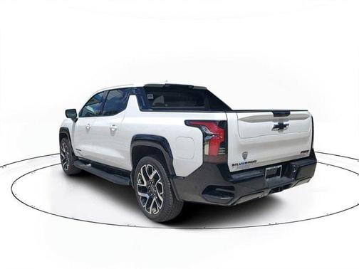2025 Chevrolet Silverado EV RST